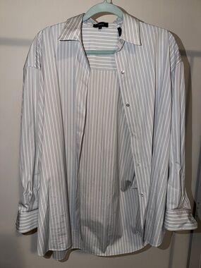 Theory Women’s Light Gray and White Pinstripe Button-Down Shirt